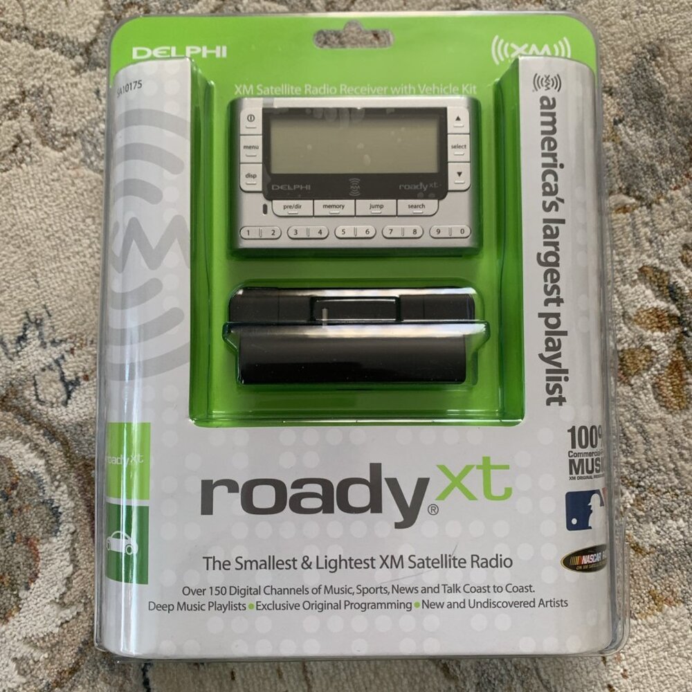 Delphi Roady XT XM Satellite Receiver with Vehicle Kit, New Open Box SA10175